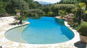 Allez à la piscine Aqua Camargue photo