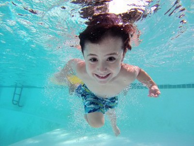 Allez à la piscine Gayeulles photo