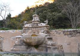 La fontaine de St Gens photo