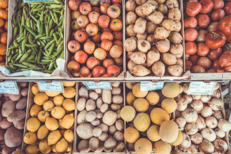 Le marché de fruits et légumes d'avenue Secretan photo
