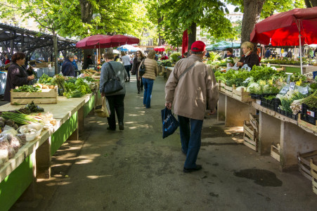 Le marché de fruits et légumes de Saint Andre De L'Eure. photo
