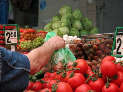 Un marché de fruits de légumes près de chez vous à Auteuil, ce Mercredi photo