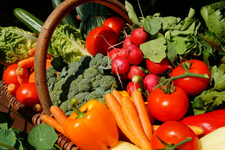 Venez découvrir de bons fruits et légumes au marché de Pantin photo