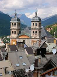 La Collégiale Notre-Dame-et-St-Nicolas photo